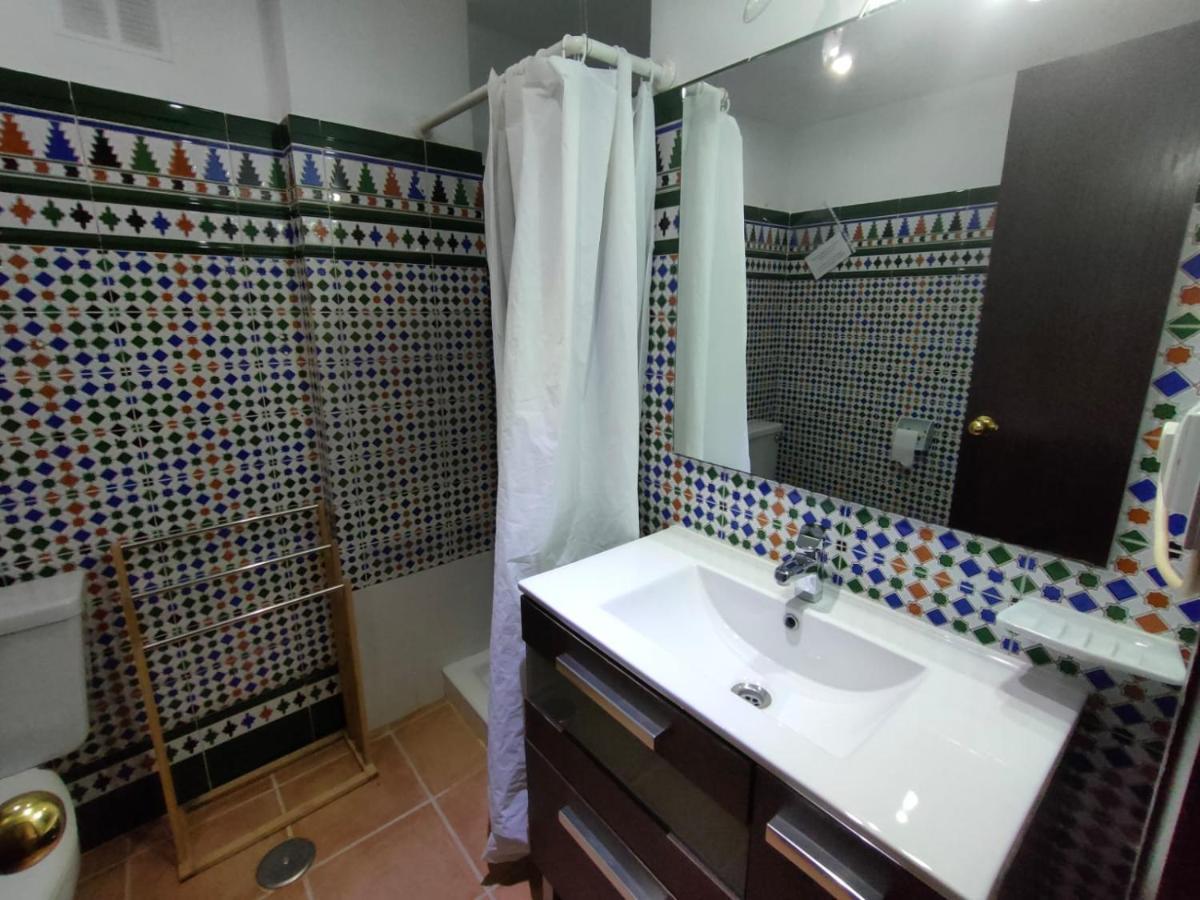 Flat2 Studio 150M From The Beach With Pool 토레델마르 외부 사진